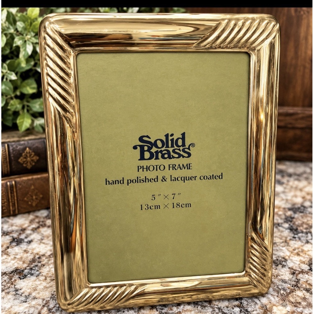 Solid Brass Photo Frame 5x7 Gold Art Deco Ribbed Polished Lacquer Vintage